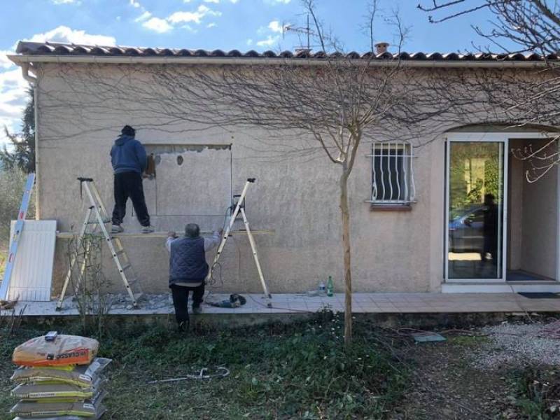 Réalisation d’une rénovation complète + création d’une nouvelle extension à Saint-Zacharie, dans le Var