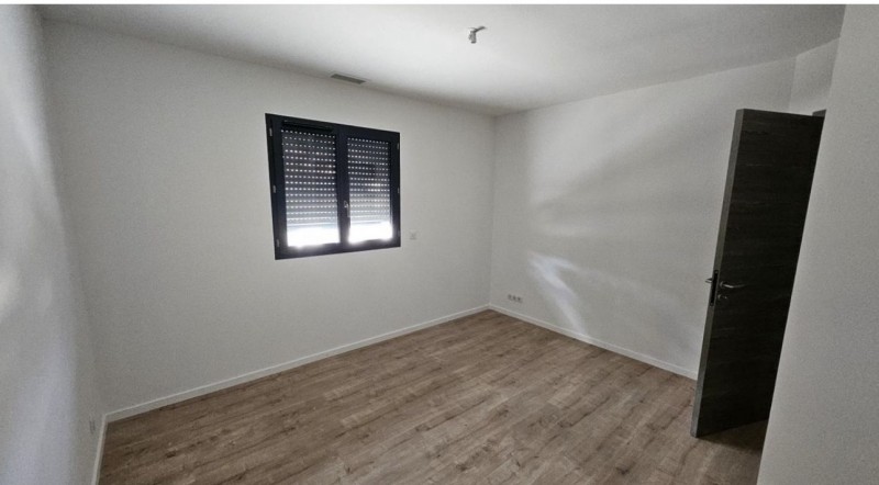 Aubagne terrain 250m2 avec villa de 98m2.