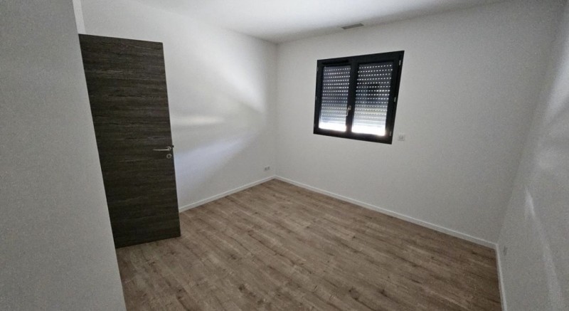 Aubagne terrain 250m2 avec villa de 98m2.