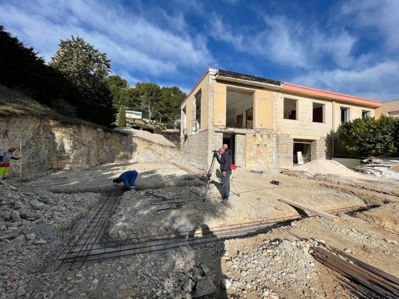 Rénovation et extension d’une ancienne bastide avec mise en place d’un ascenseur intérieur et modification du système de chauffage par un gainable zoné la commune de Carnoux