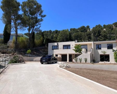 Notre zone d'activité pour ce service Trouver un constructeur de maisons contemporaines à Aubagne dans les Bouches-du-Rhône