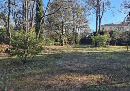 Notre zone d'activité pour ce service Trouver un terrain constructible près des commerces à acheter à Martigues 13500